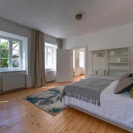 Kaiserliches Wohnen Im Alten K&k Postamt Eg *